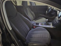 
										Peugeot 308 1,2 e-THP Allure 130 KS, Prvi vl., Servisna, Jamstvo! full									