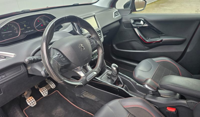 
								Peugeot 2008 1,2 GT Line, 110 KS, Prvi vl., Full oprema, Jamstvo! full									